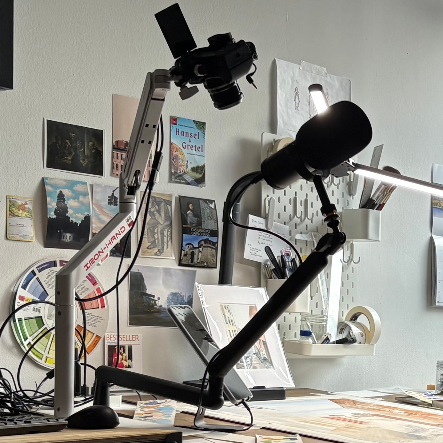 Customer photo review of Floating Hydraulic Camera Articulating Arm Stand