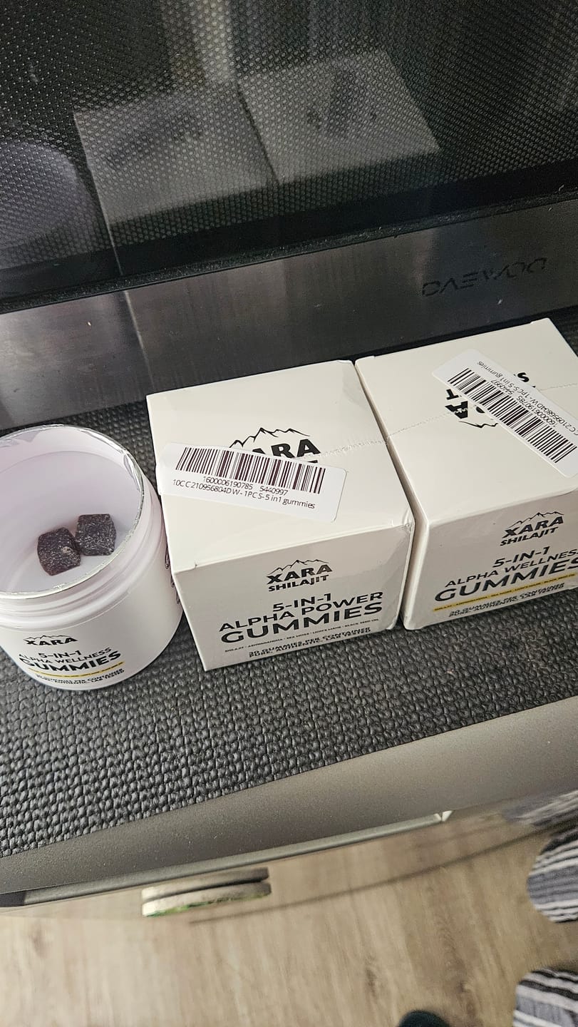 Customer photo review of Xarashilajit® 5 in 1 Alpha wellness gummies