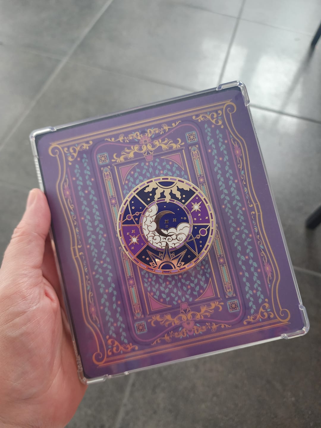 Customer photo review of Literati Kindle Sticker Insert - Purple