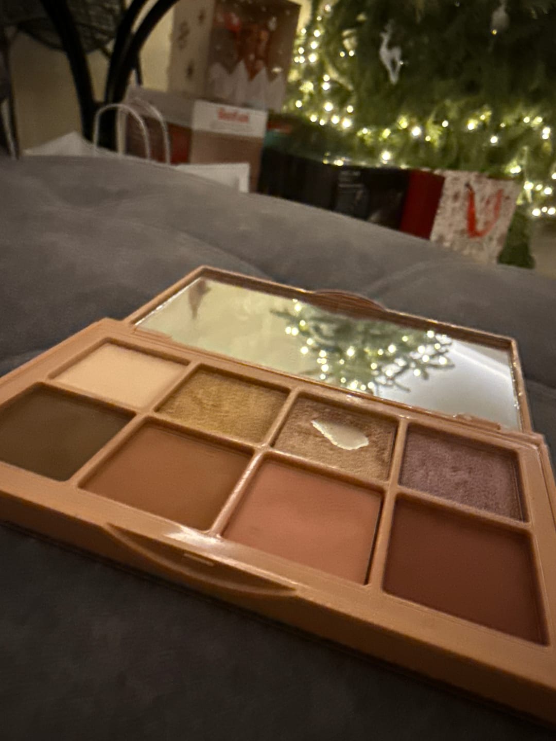 Customer photo review of Acu ēnu palete Paese Warm Crush Eyeshadow Palette