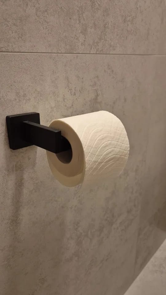 Customer photo review of Toilet Paper Holder Fuerte-Black