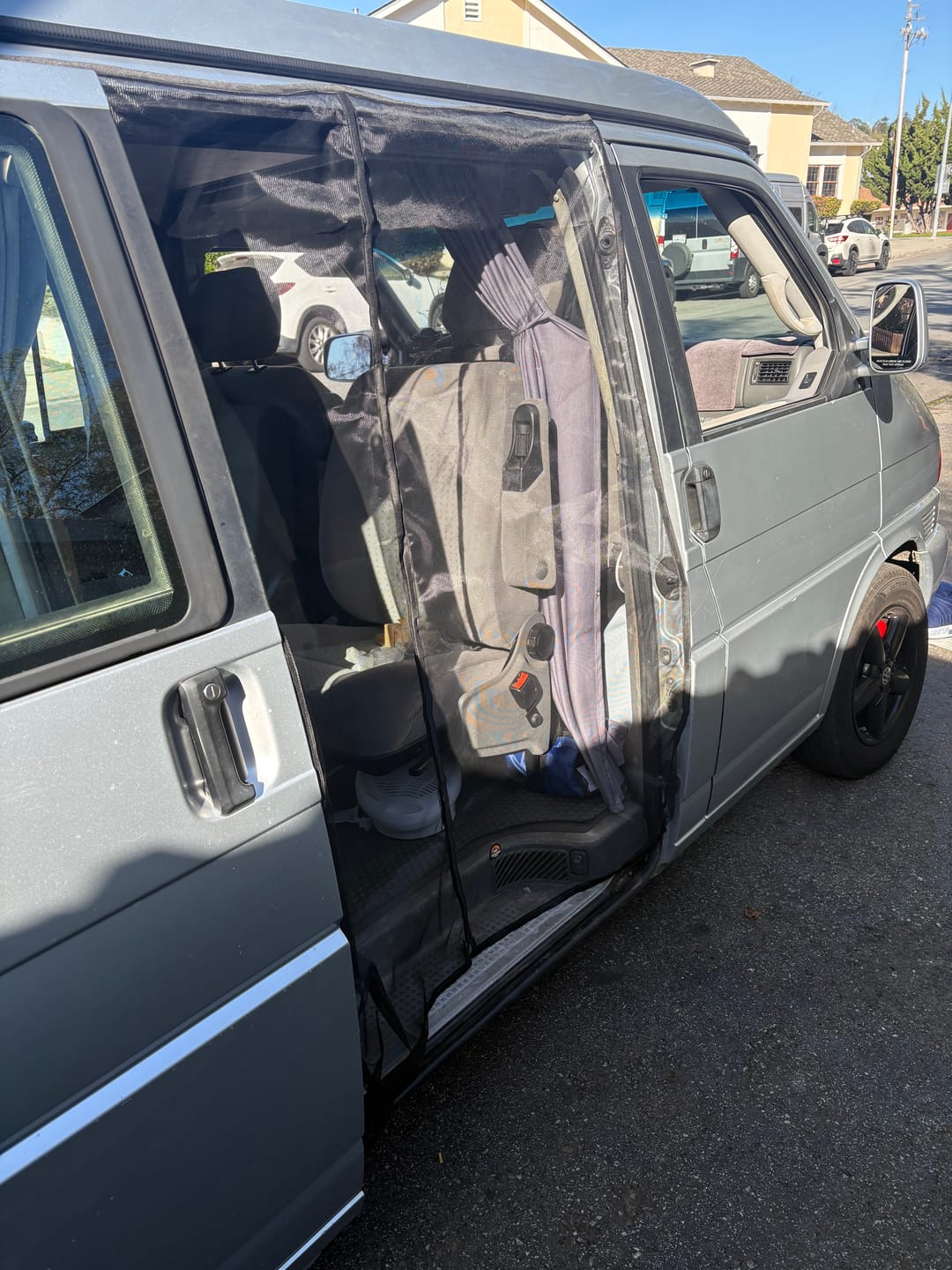 Customer photo review of Magnetic Mosquito Net for VW T4 Eurovan Sliding Door + Trunk BLACK
