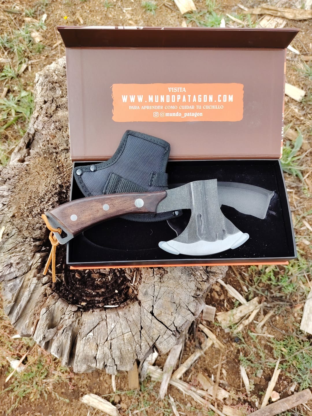 Customer photo review of Hacha Acero Inox. Fosfatada - TOMAHAWK