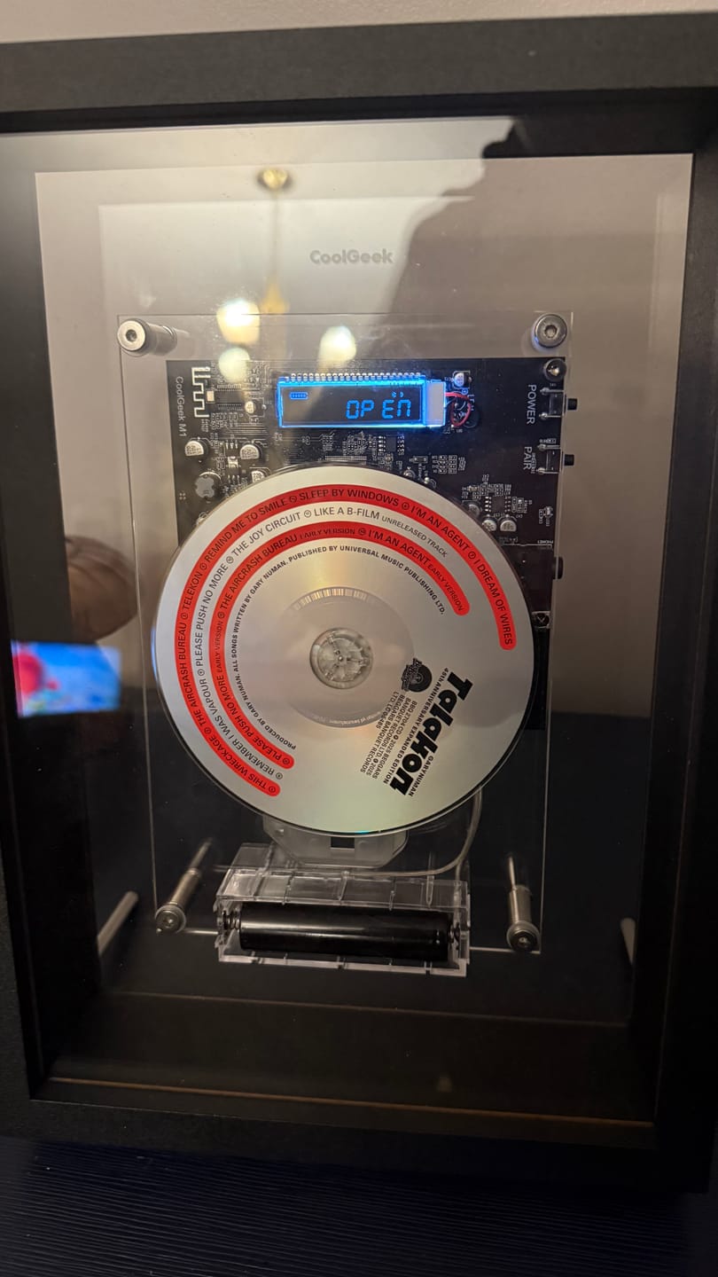 Customer photo review of M1 Music Frame CD Player