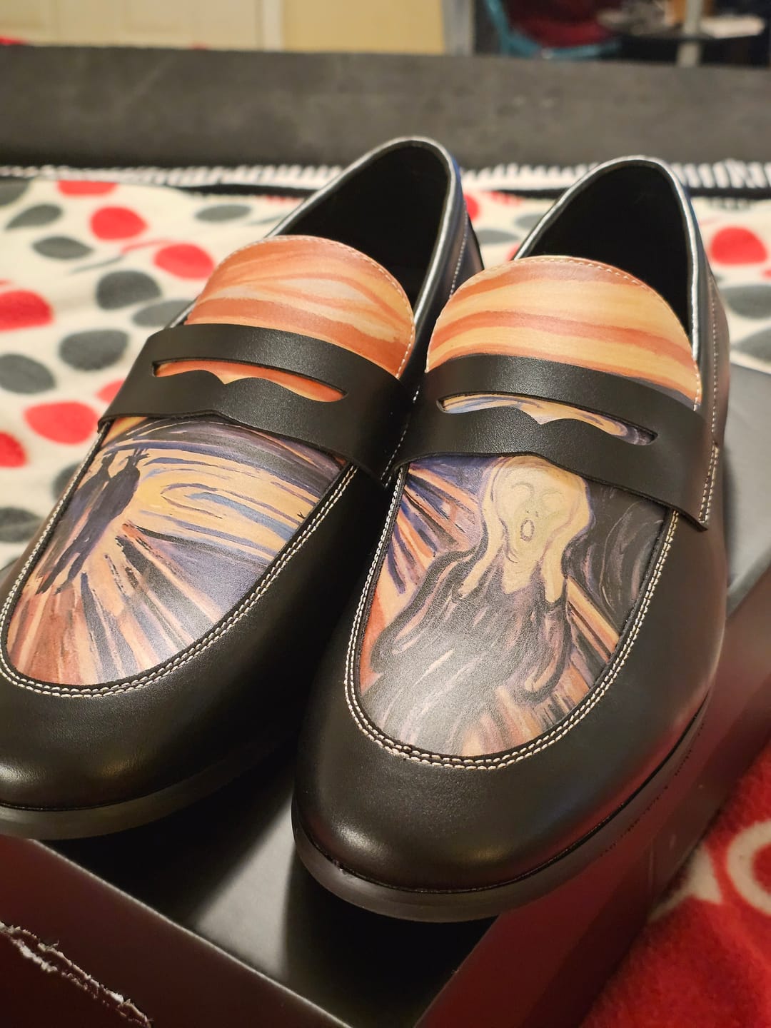 Customer photo review of The Scream, Edvard Munch Loafers