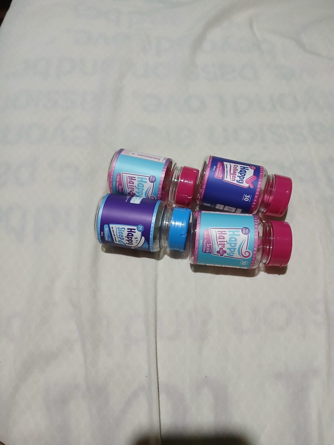 Customer photo review of Happy Hair 2 Potes + 1 Melatonina Grátis + 1 Colágeno Grátis