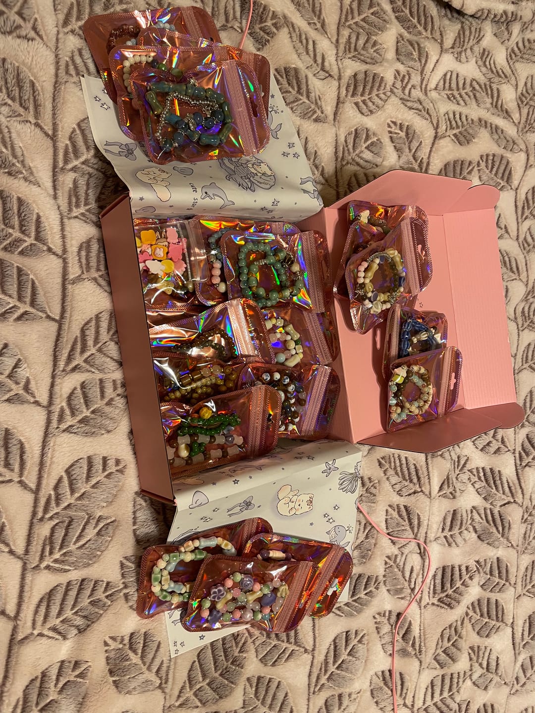 Customer photo review of Ceramic Bracelet Lucky Bags (Random shipment, no style specified)