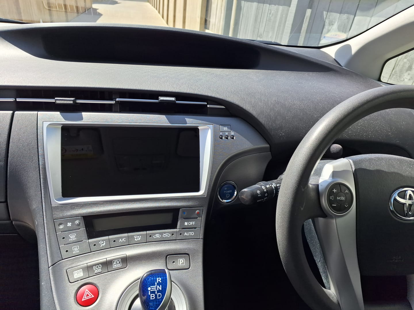 Additional customer media