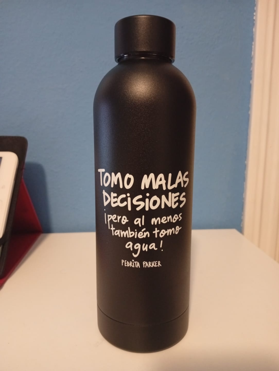 Customer photo review of Botella termo Malas Decisiones
