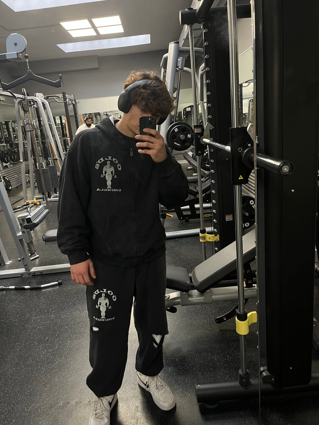 Customer photo review of 2054 - Gold's Iron Legacy Layered Joggers