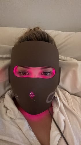Customer photo review of JOVS 4D Laser Light Therapy Mask