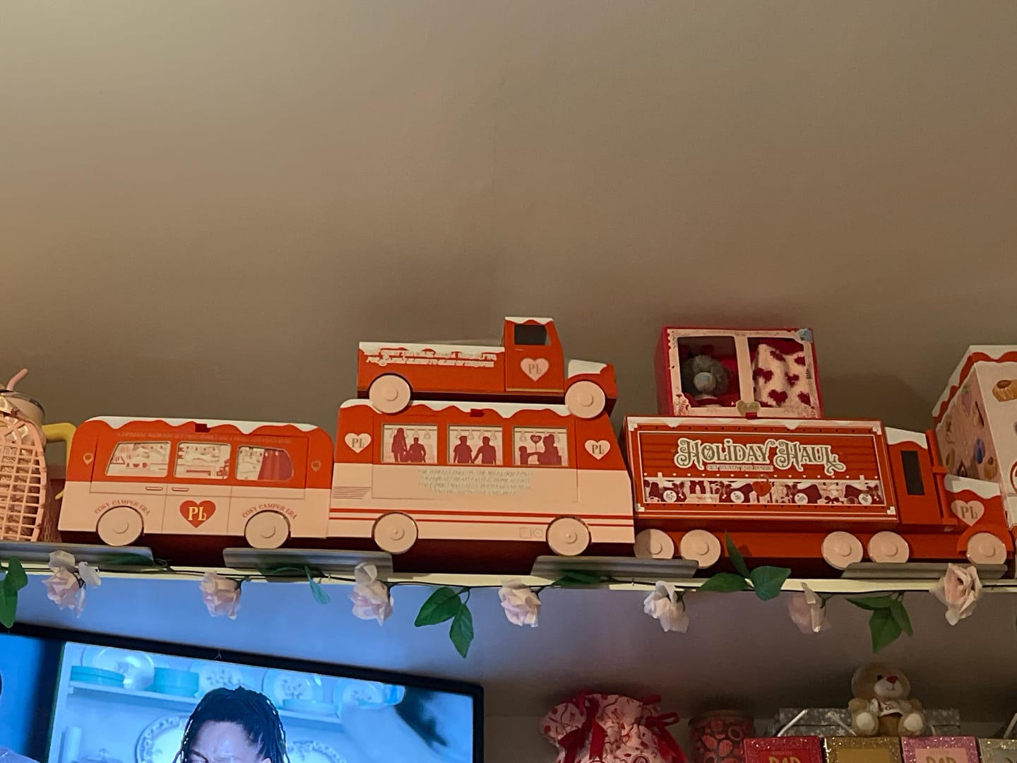 Customer photo review of Cruising Home For Christmas Makeup & Beauty Advent Calendar 2025