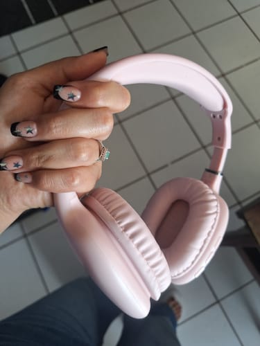 Customer photo review of Audifonos Inalambricos  On Ear Lux STF 8hrs Uso Rosa
