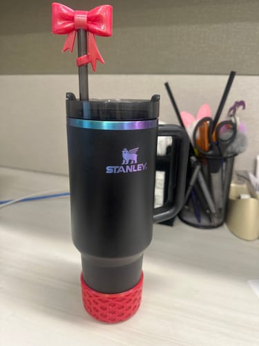 Customer photo review of Red Shimmer 3D Bow Straw Topper