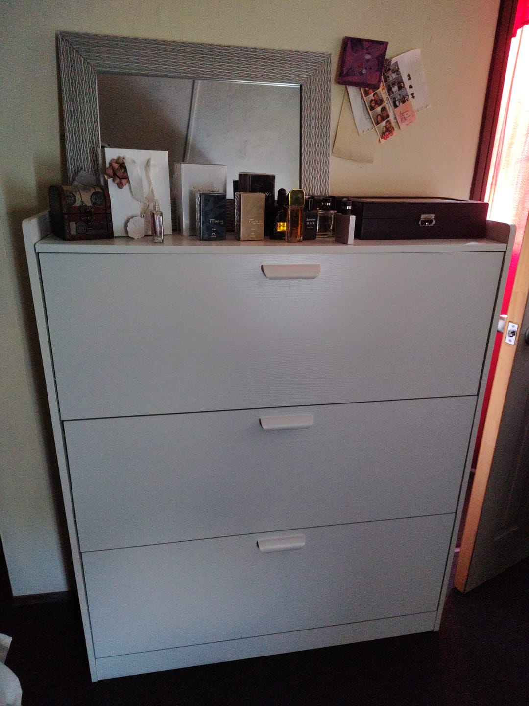 Customer photo review of Zapatera Organizadora VTRIN XXL para 25 pares y tallas grandes hasta 44