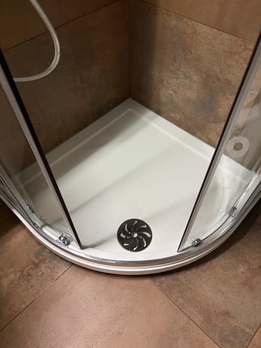Customer photo review of SONNI Oval Duschtasse - Niedrigprofil Duschwanne mit 550 mm Radius, Extra Flach, SMC, Inklusive Ablaufgarnitur