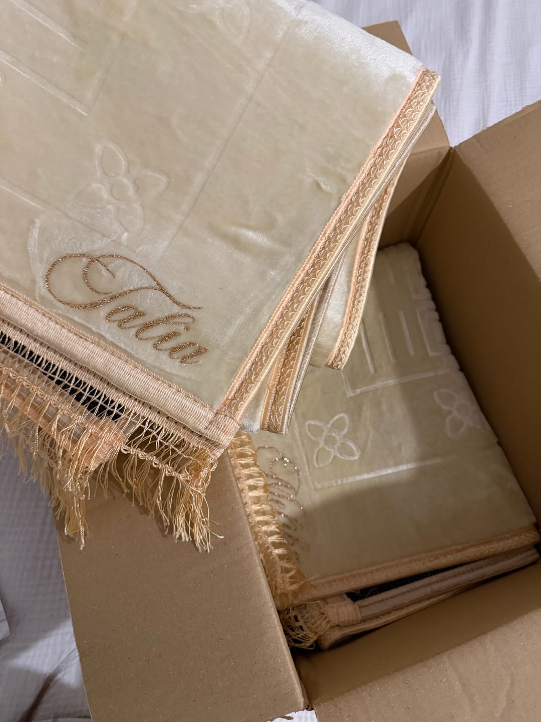 Customer photo review of Tapis de prière épais à personnaliser crème