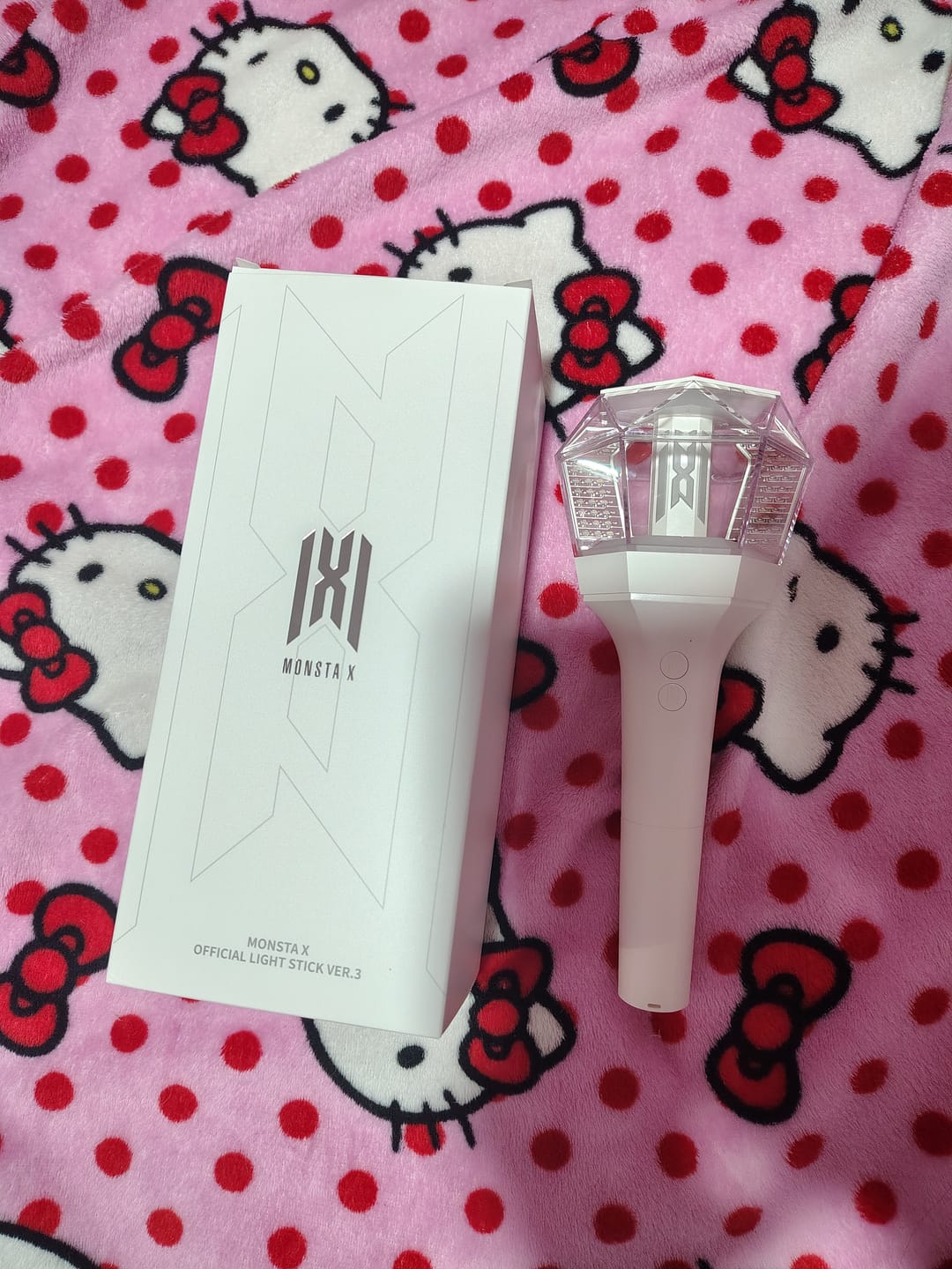 Customer photo review of MONSTA X - OFFICIAL LIGHT STICK VER.3