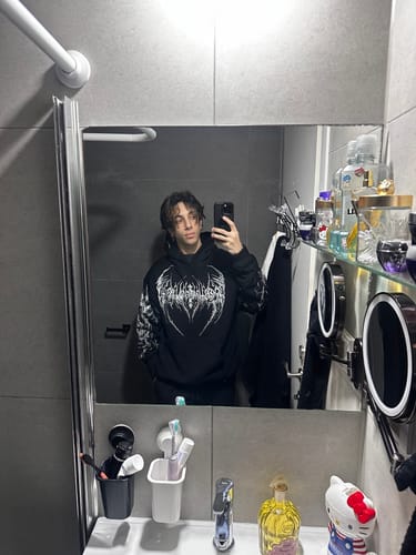 Customer photo review of Abysswalker Oversized pullover hoodie [VOID BLACK]