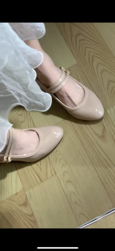 Customer photo review of Stiletto heels with round toes and low-cut design