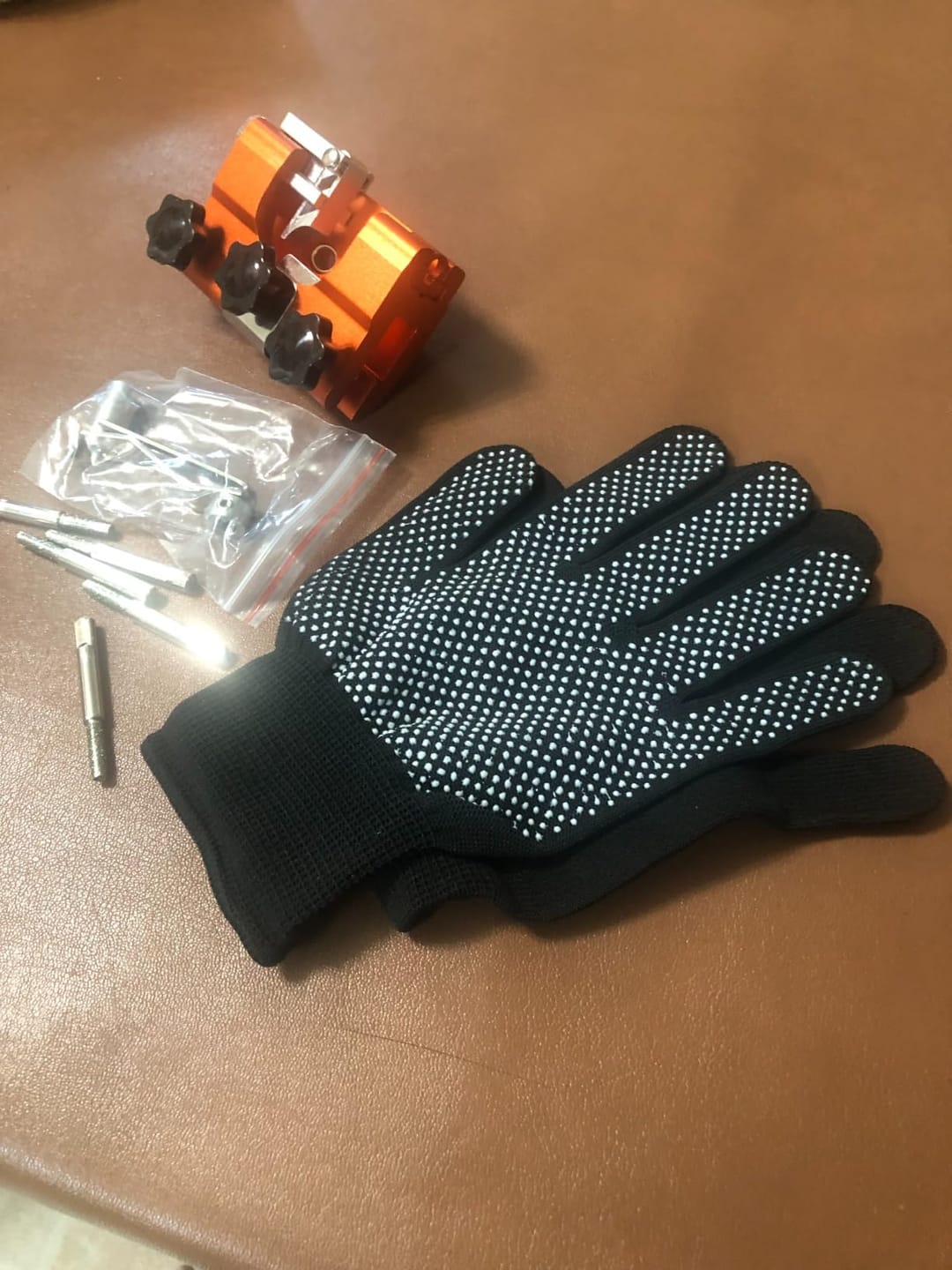 Customer photo review of Manuelles Kettensägen-Schärfgerät – Präzises Kurbel-Werkzeug