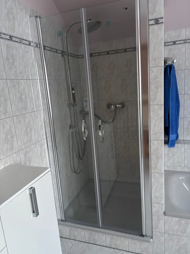 Customer photo review of Duschtür Nische mit Pendeltür, Duschkabine Nischentür Dusche - Klarglas