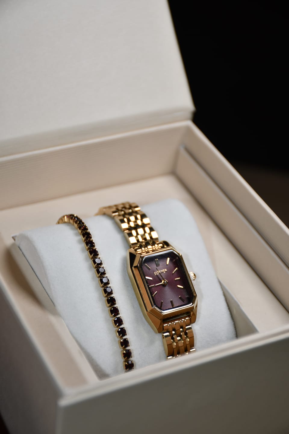Customer photo review of Ava Gold Burgundy
