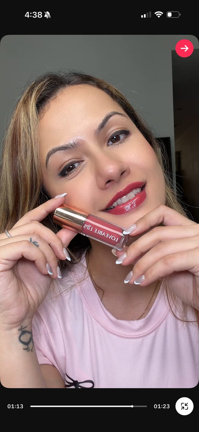 Customer photo review of Mystic Magic Lip Gloss