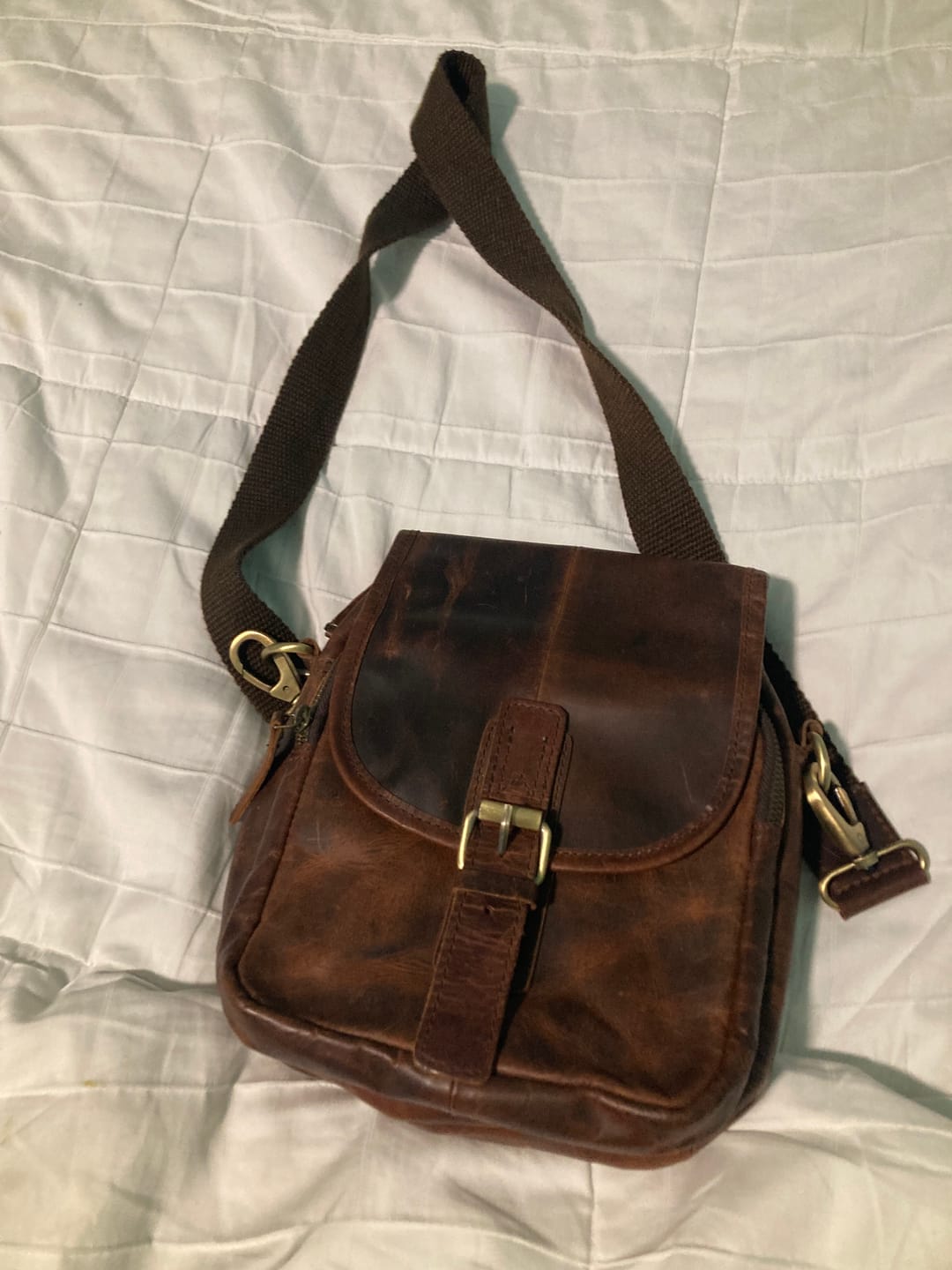 Customer photo review of Zapopan Leather Messenger Pouch