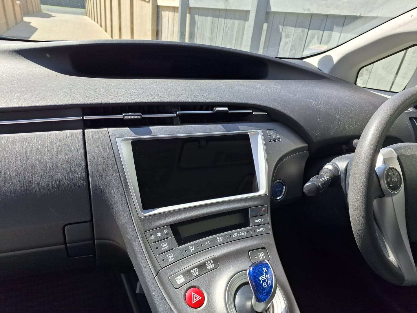 Additional customer media