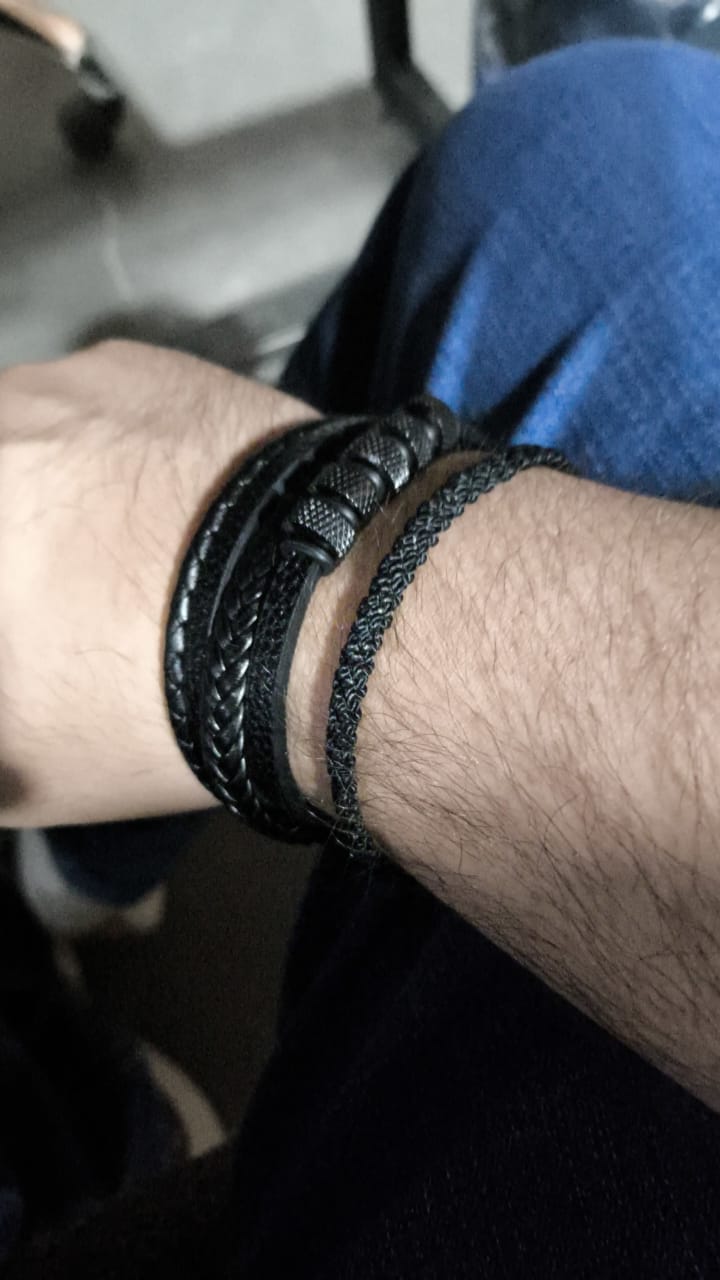 Customer photo review of PULSERA CUERO STEEL
