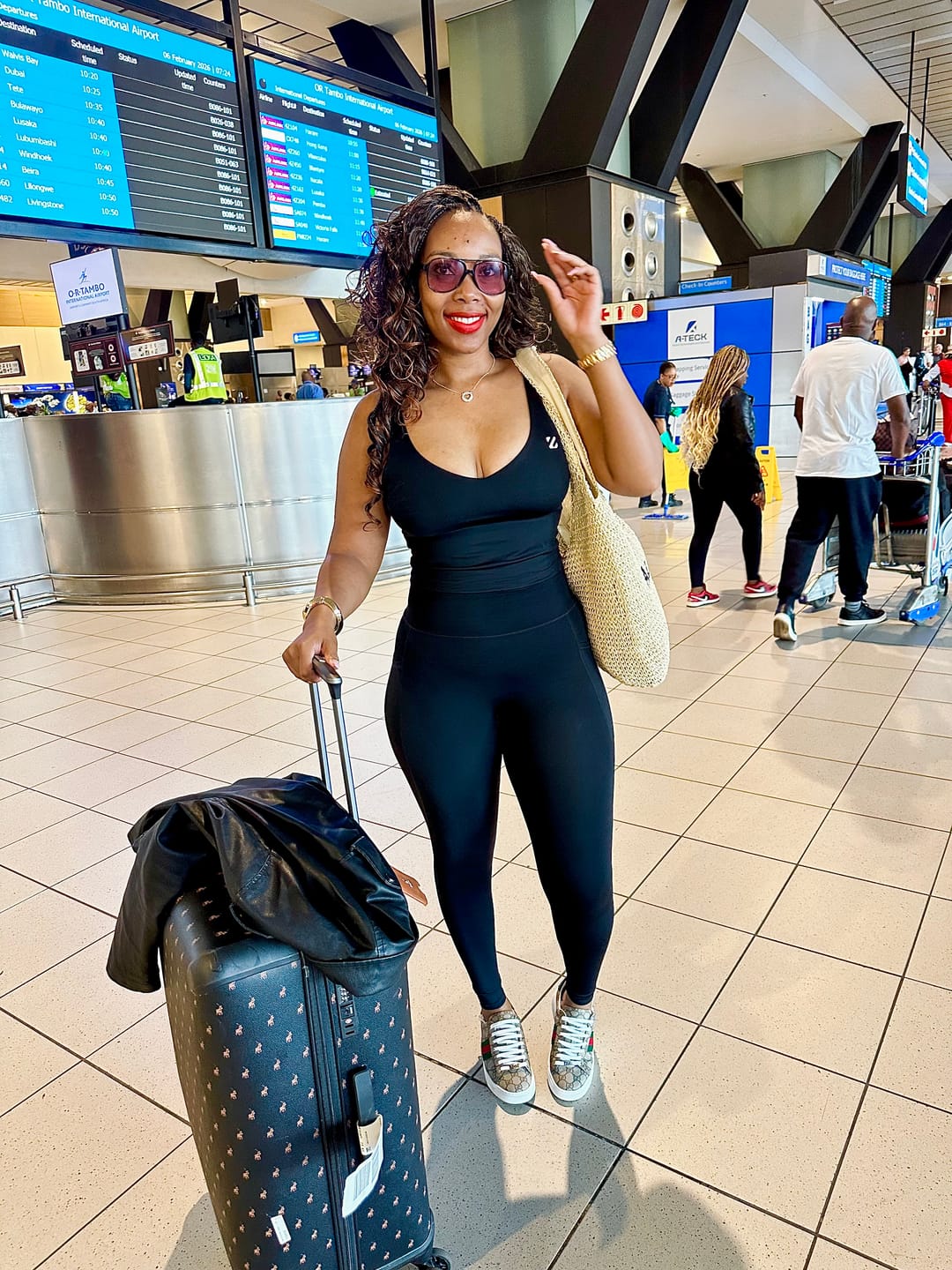 Customer photo review of All Black Active Wear Women's Fitness Set