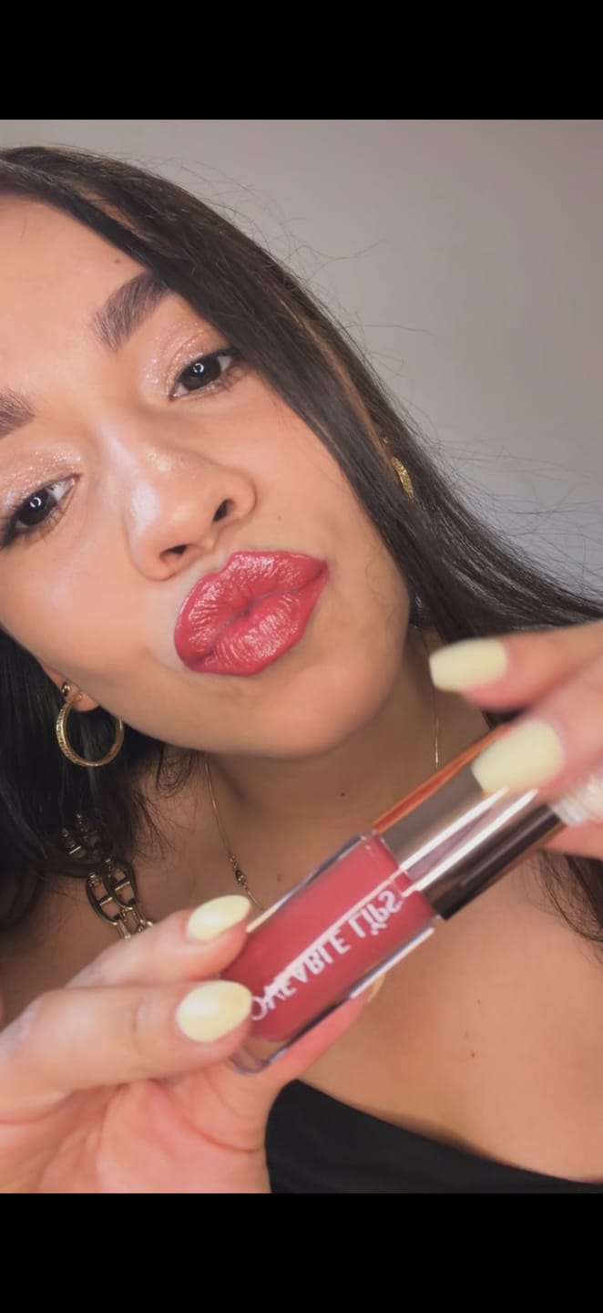 Customer photo review of Mystic Magic Lip Gloss