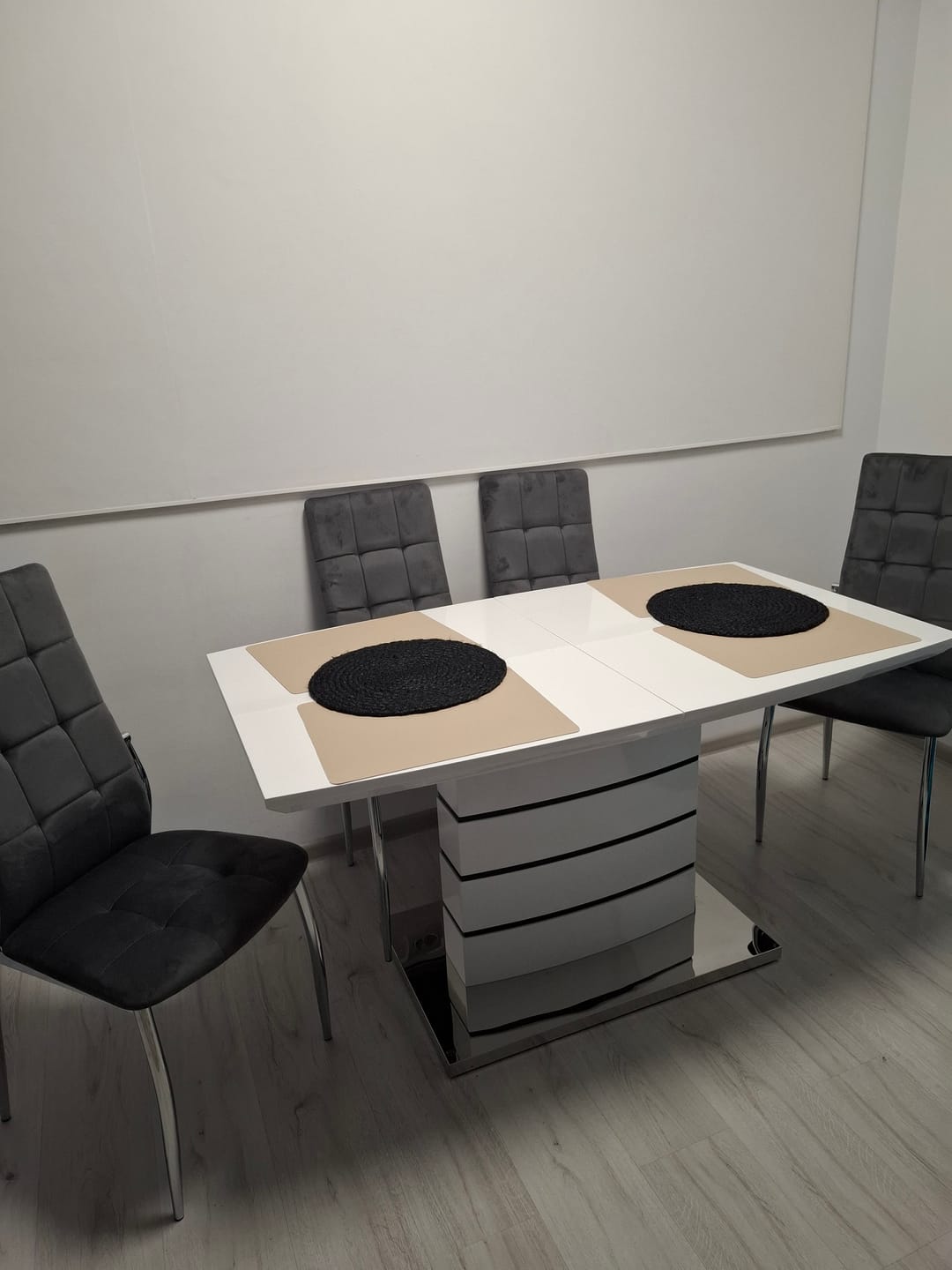 Customer photo review of Masa extensibila NORD, alb, 140/180x80x76 cm