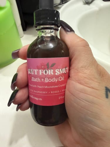 Customer photo review of Slut for Smut Bath & Body Oil