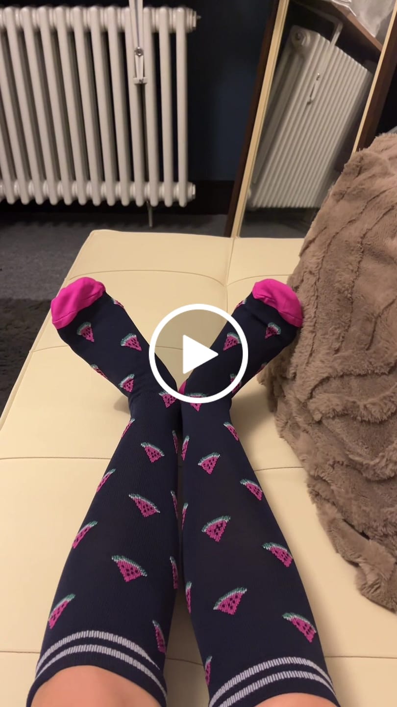 Customer video review of Orthopädische Kompressionsstrümpfe Essential
