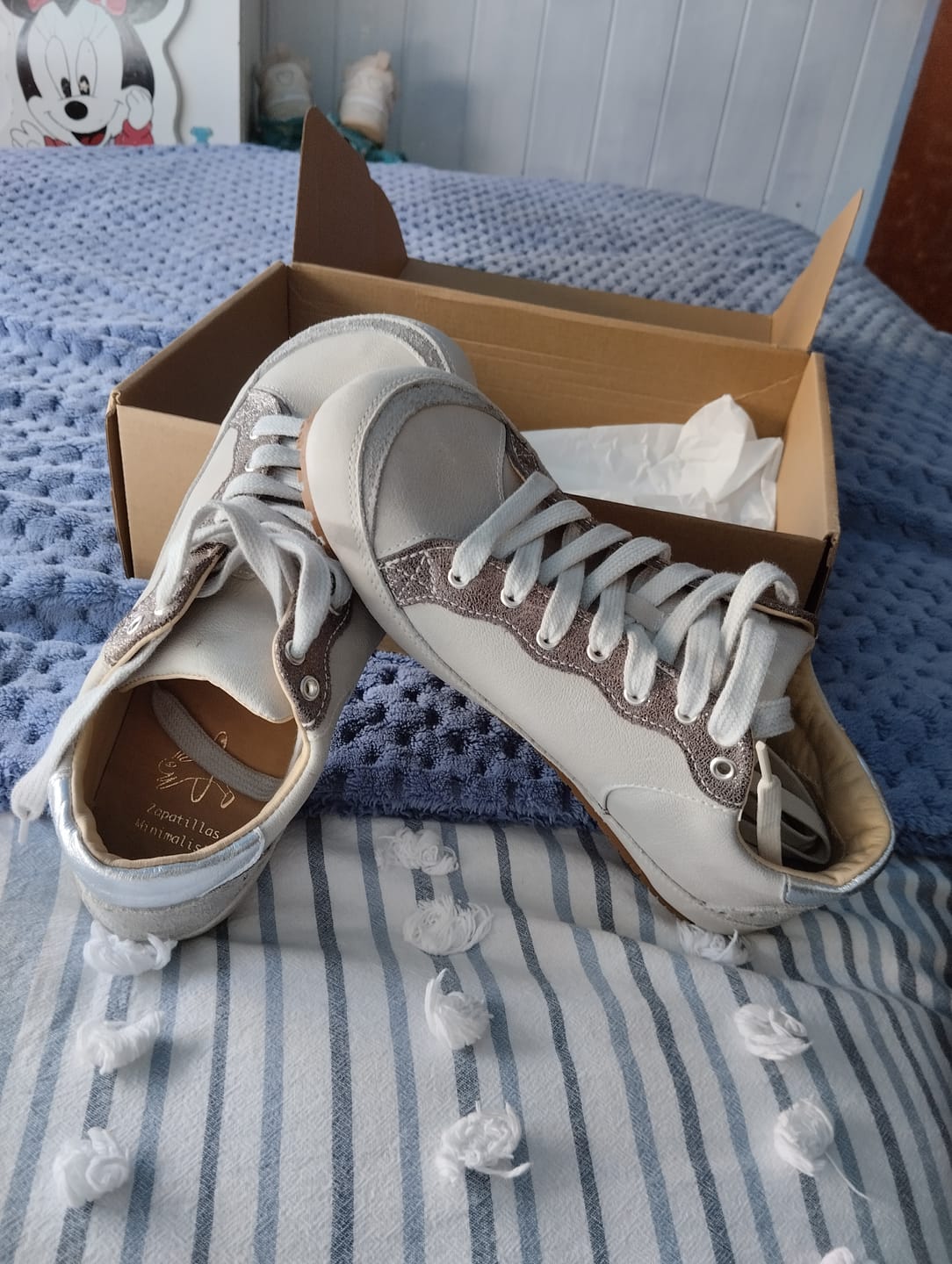 Customer photo review of Zapatilla A2. Plateada