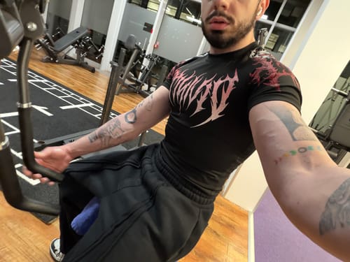 Customer photo review of Void Tech™ Infernal Short sleeve Compression [HEAVENLY RED]