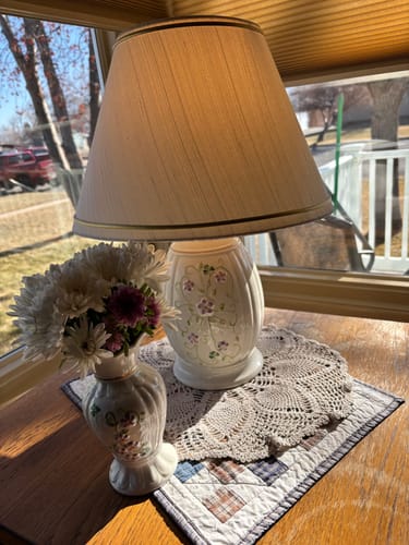 Customer photo review of Belleek Classic Irish Flax 7" Vase