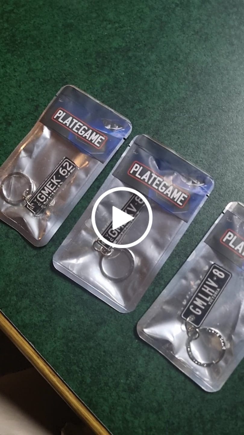 Customer video review of VIC Deluxe Licence Plate Custom Keychain
