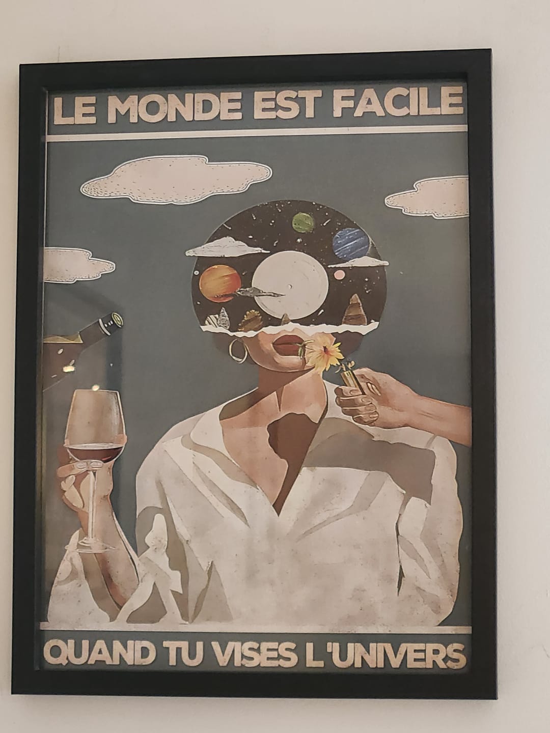 Customer photo review of Le monde est facile quand tu vises l'Univers