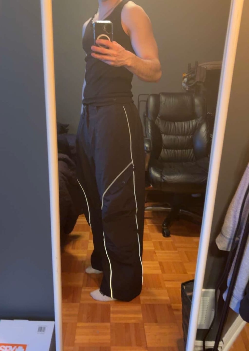 Customer photo review of Men's Black Retro Track Reflective Piping Baggy Snow Pants