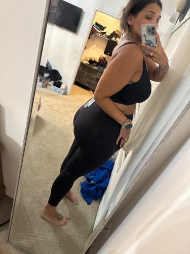 Customer photo review of SILIX High-Waist Tummy Control Pocket Leggings Ultra