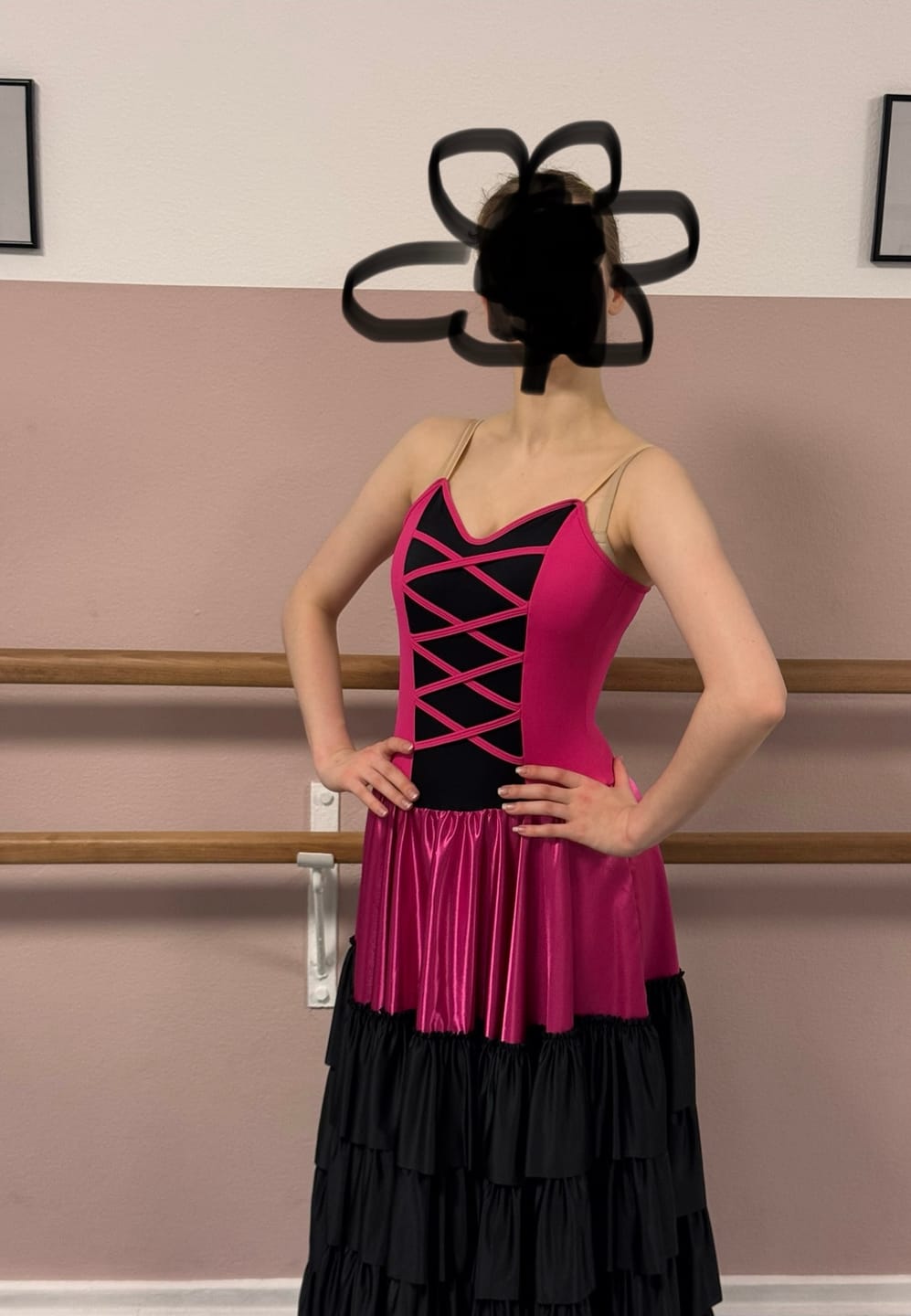 Customer photo review of Vestito per spettacoli ISPANICA C2527