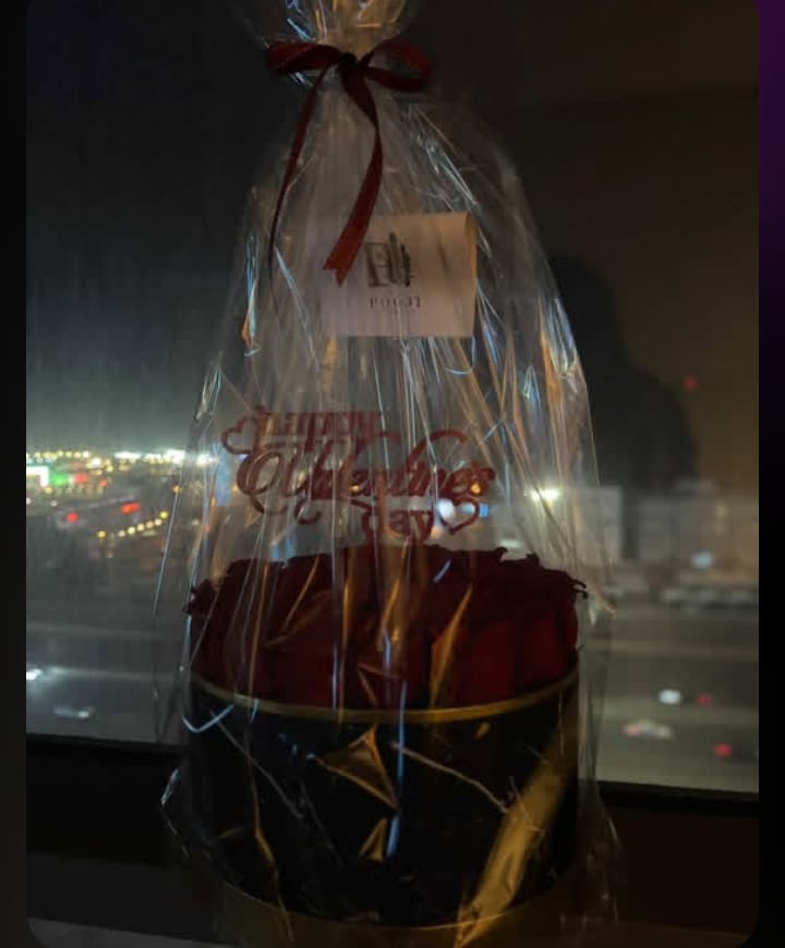 Customer photo review of Valentine Red Roses Luxury  Black Marble Box