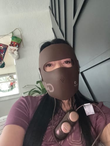 Customer photo review of JOVS 4D Laser Light Therapy Mask