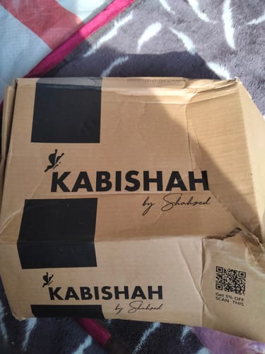 Customer's 'Kabishah' branded shipping box for the LuminaBright face wash.