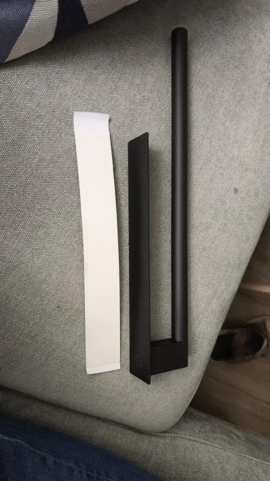 Customer photo review of Towel Holder Deux -Black