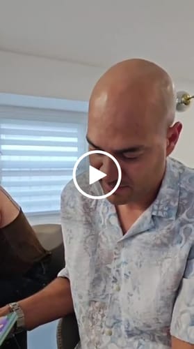 Customer video review of Tu Historia en Música – Emoción Garantizada