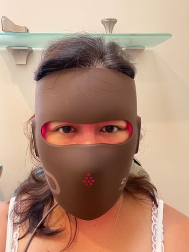 Customer photo review of JOVS 4D Laser Light Therapy Mask
